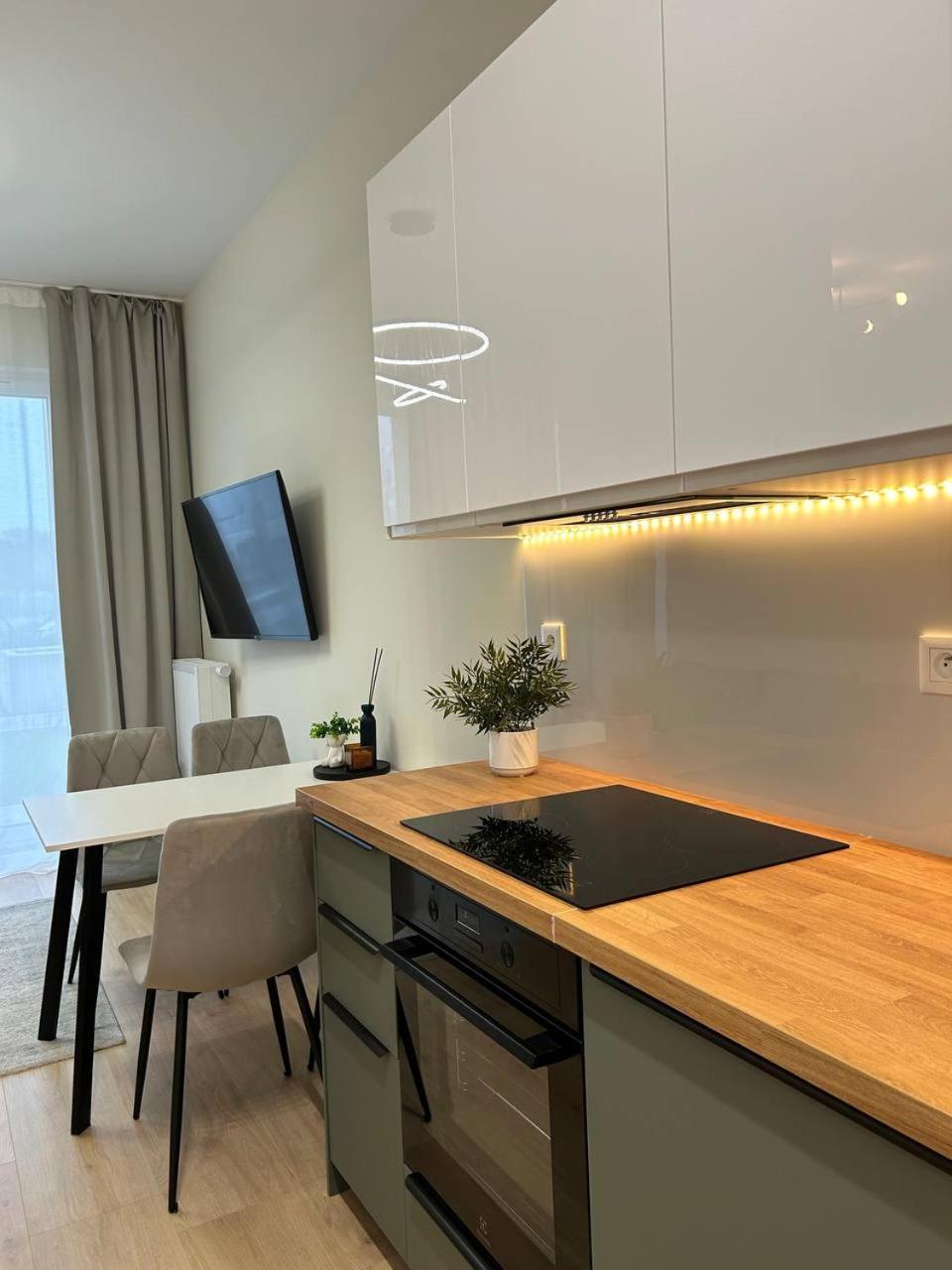 Warsaw Airport Apartment Exteriör bild