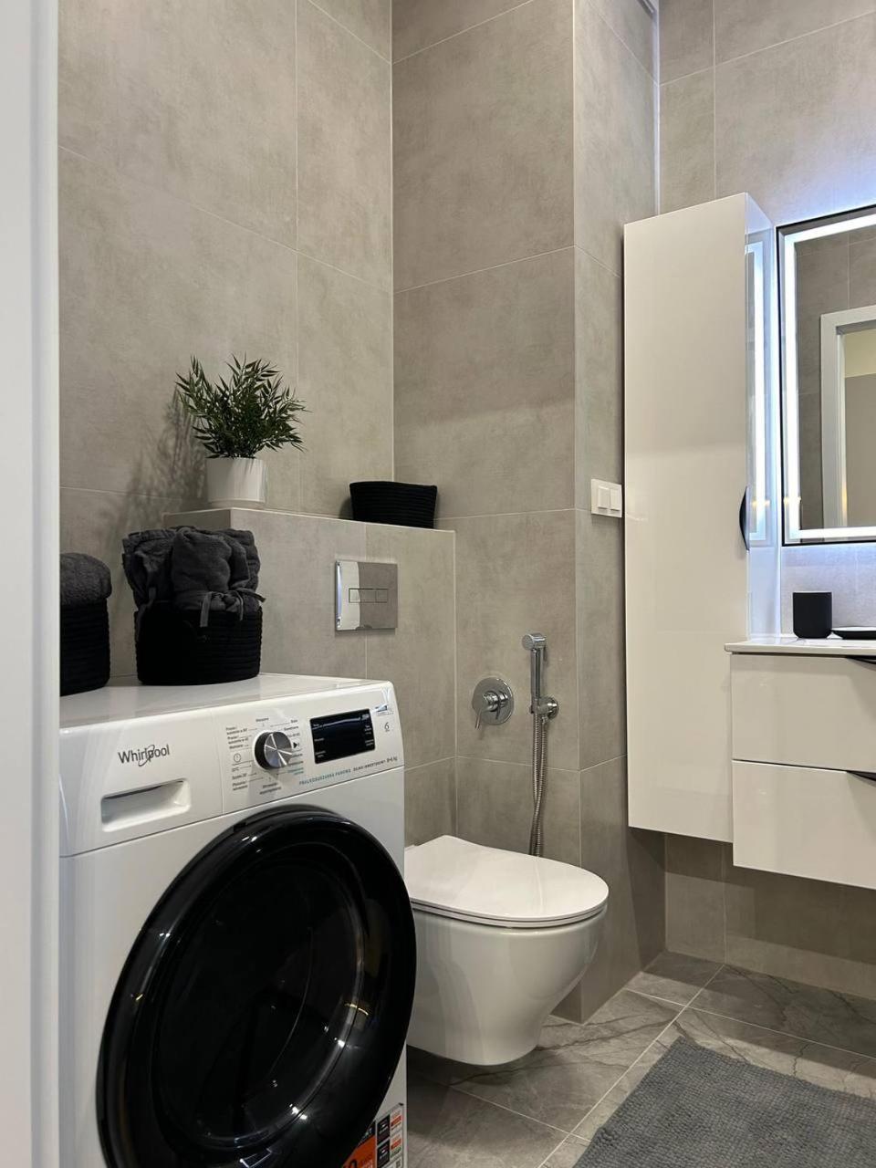 Warsaw Airport Apartment Exteriör bild